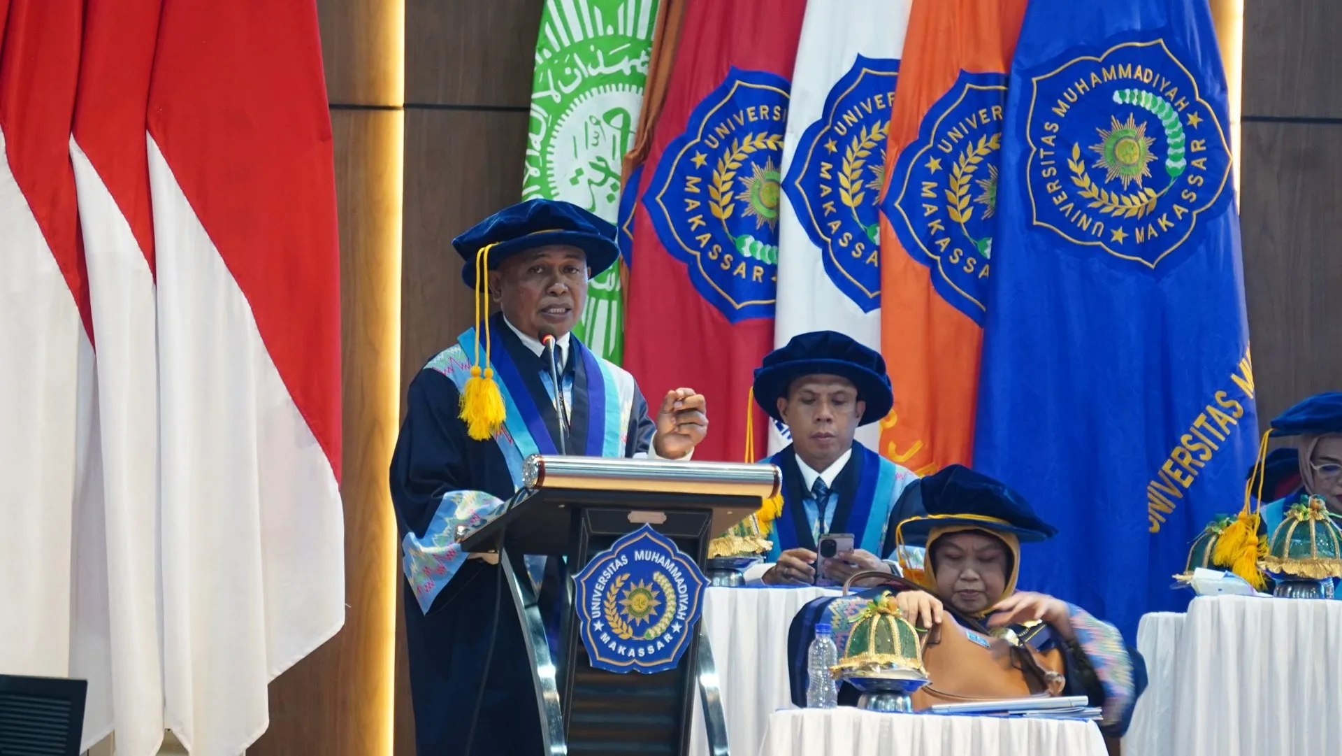 Rukli Dikukuhkan Guru Besar Unismuh, Ulas Asesmen Adaptif Berbasis AI untuk Literasi Digital Anak LD