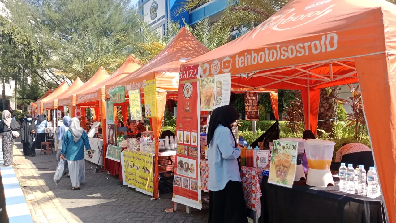 Mahasiswa Pendidikan Matematika Unismuh Gelar Expo Kewirausahaan 2025, Dorong Jiwa Usaha Berbasis Kreativitas dan Kemandirian