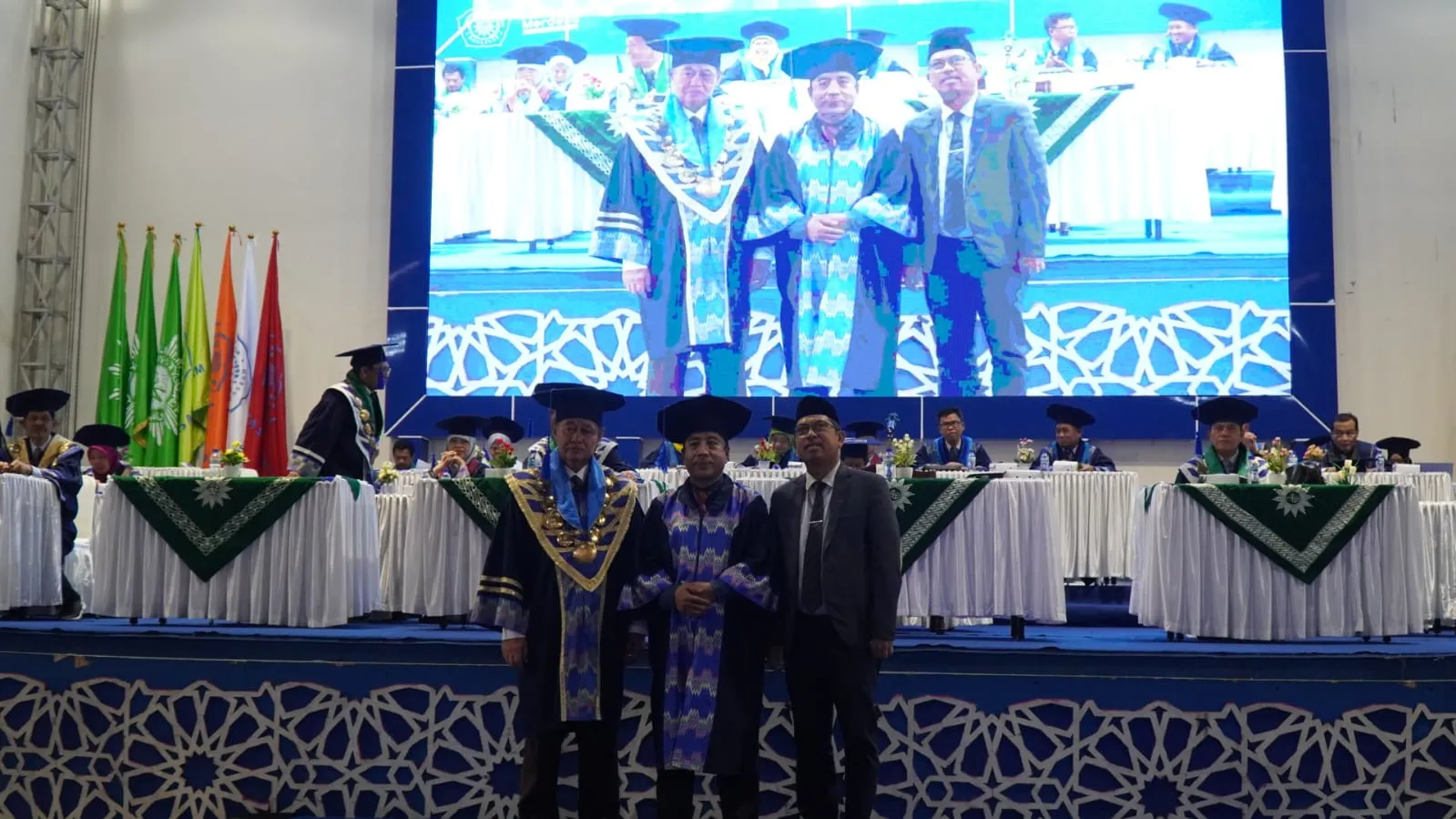 Kukuhkan Guru Besar Baru dan Terima SK S2 Pendidikan Matematika, Bukti Unismuh Kampus Terkemuka