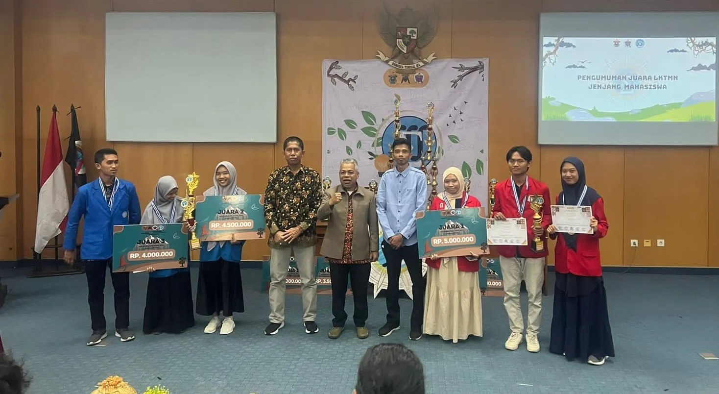 Dua Tim Unismuh Raih Juara 2 dan 3 Lomba Karya Tulis Matematika Nasional